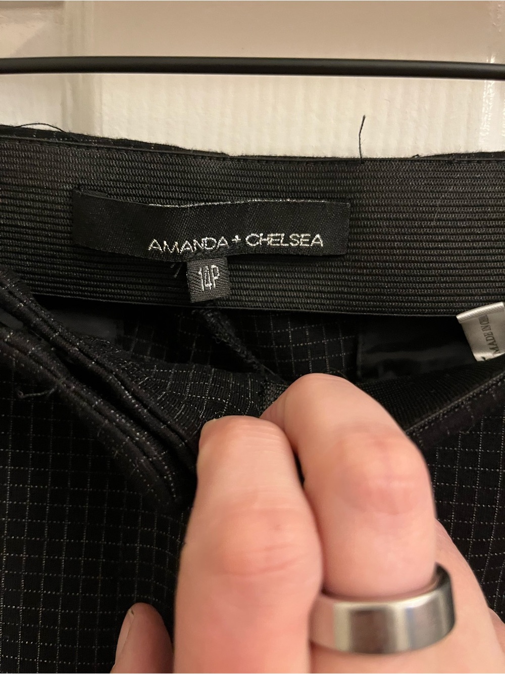 Amanda & Chelsea Black Cropped Ankle Pants - Picture 3 of 3